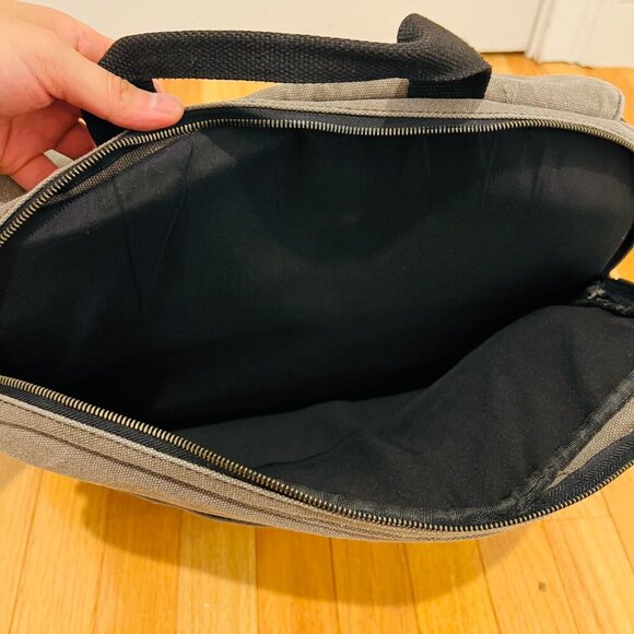 ThinkGeek Dungeons & Dragons The Bag of Holding Canvas Messenger Bag - Picture 13 of 16